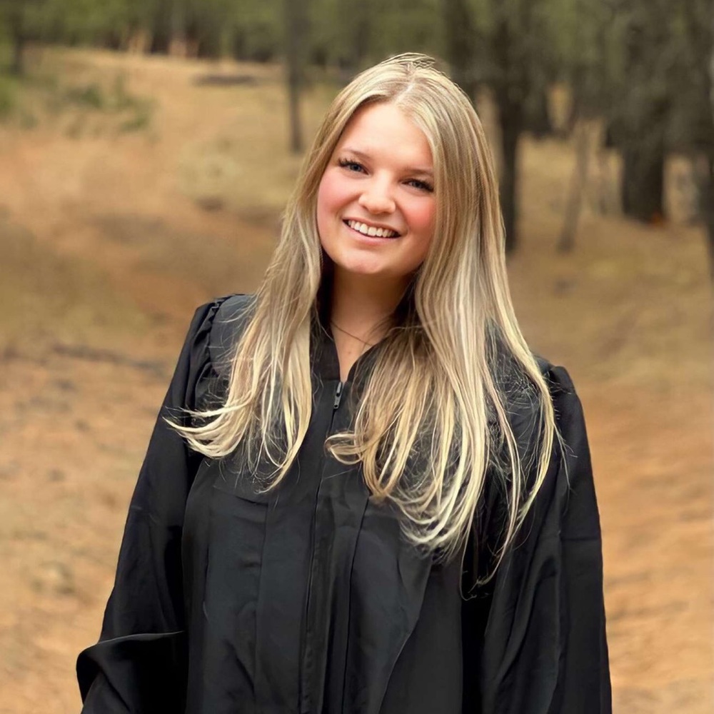 Meet your Posher, Alivia